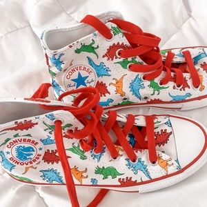 Dinosaur converse!!!